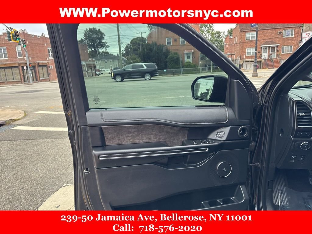 Used 2021 Ford Expedition Limited image 30