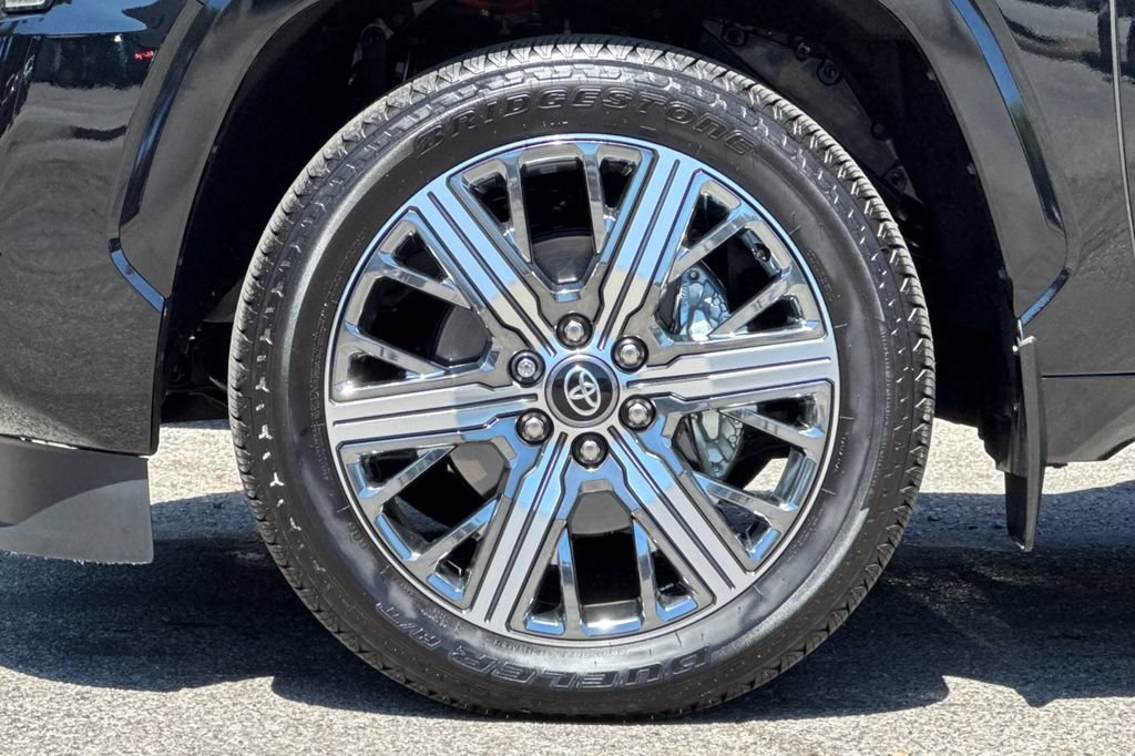 Certified 2026 Toyota Sequoia Capstone w/ Tow Technology Package AWD/4WD image 27