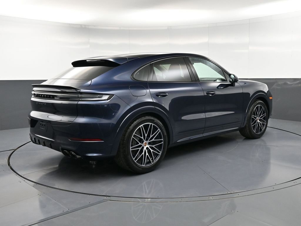 New 2026 Porsche Cayenne GTS image 8