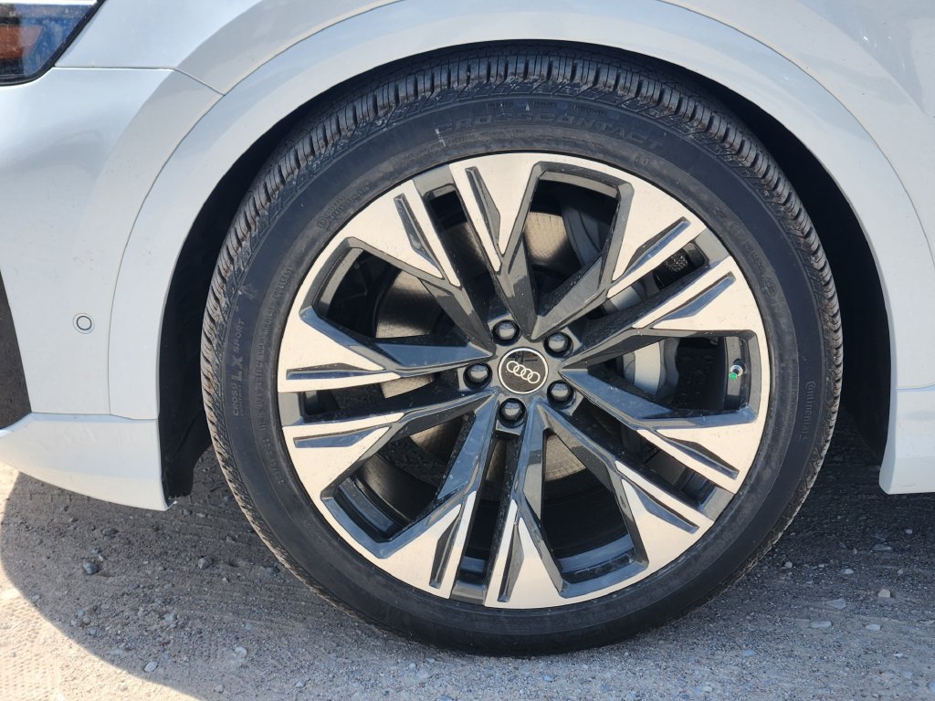 New 2027 Audi Q8 Premium Plus AWD/4WD image 9