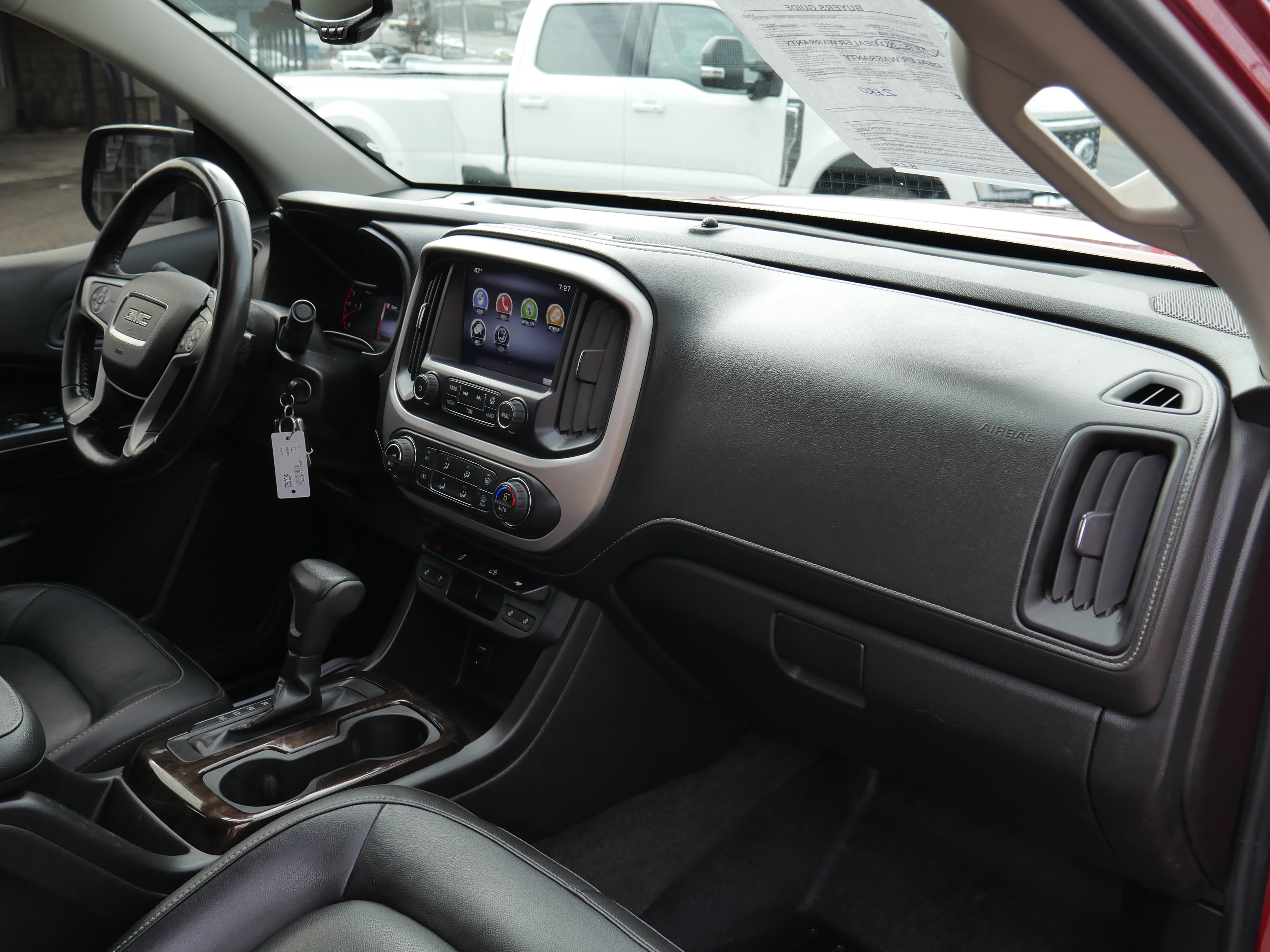 Used 2015 GMC Canyon SLT image 26