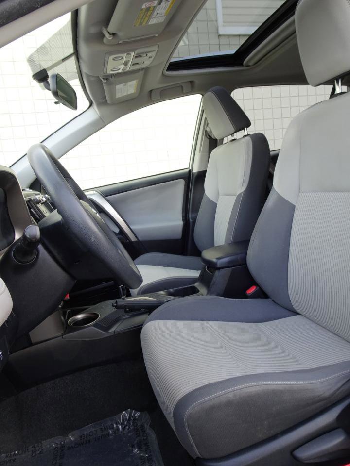 Used 2014 Toyota RAV4 XLE image 10