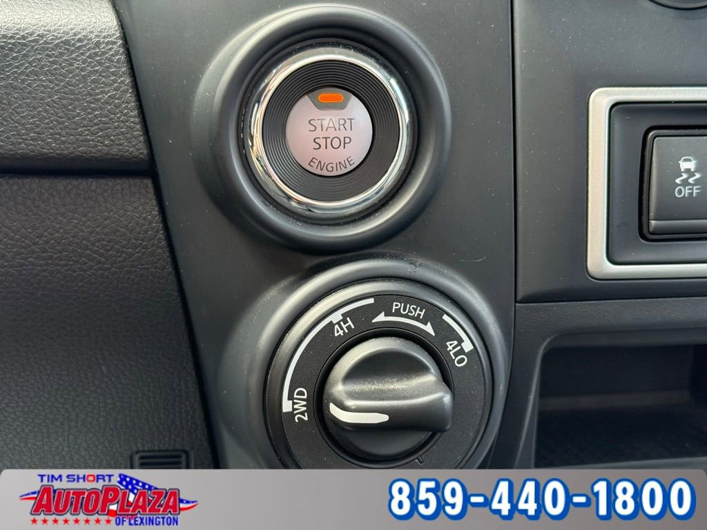 Used 2017 Nissan Titan S image 19