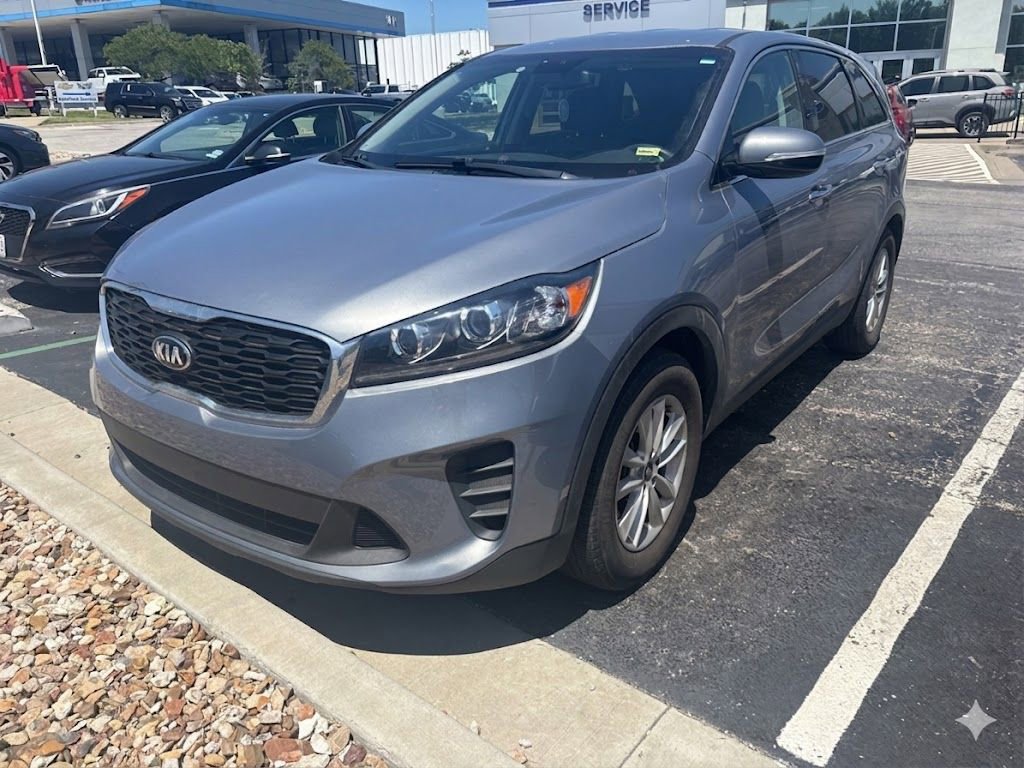 Used 2020 Kia Sorento FWD V6 image 4