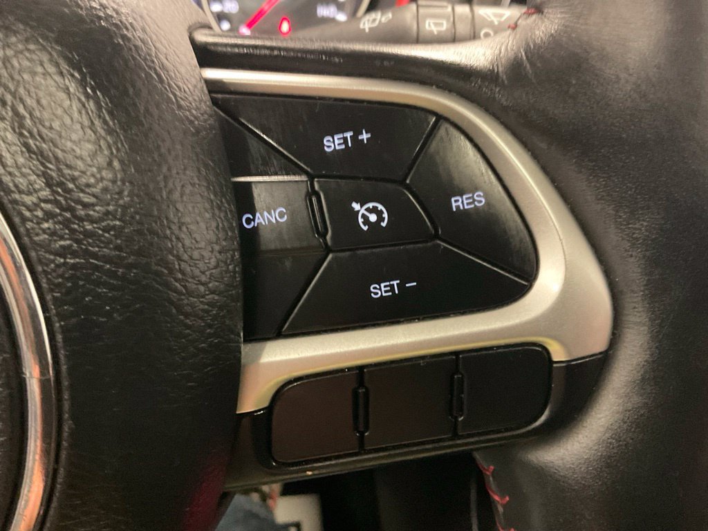 Used 2018 Jeep Compass Trailhawk w/ Navigation Group AWD/4WD image 18
