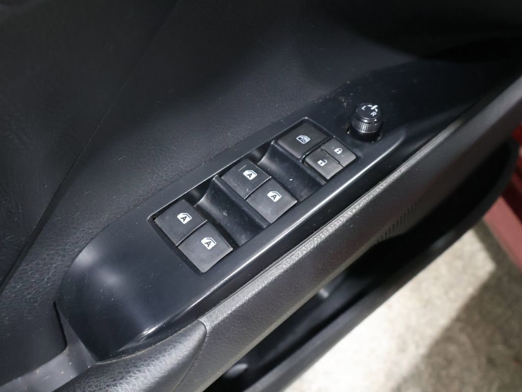 Used 2018 Toyota Camry LE image 13