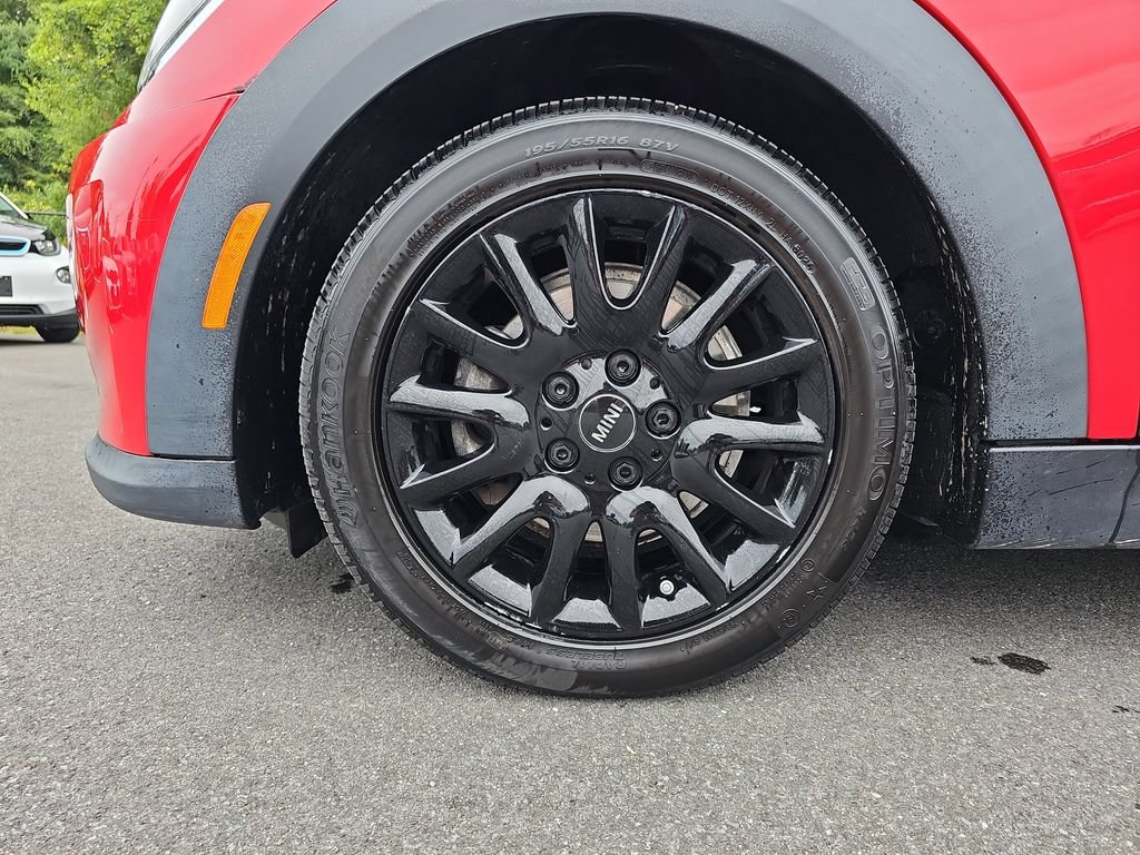 Used 2022 MINI Cooper 4-Door Hardtop FWD image 24