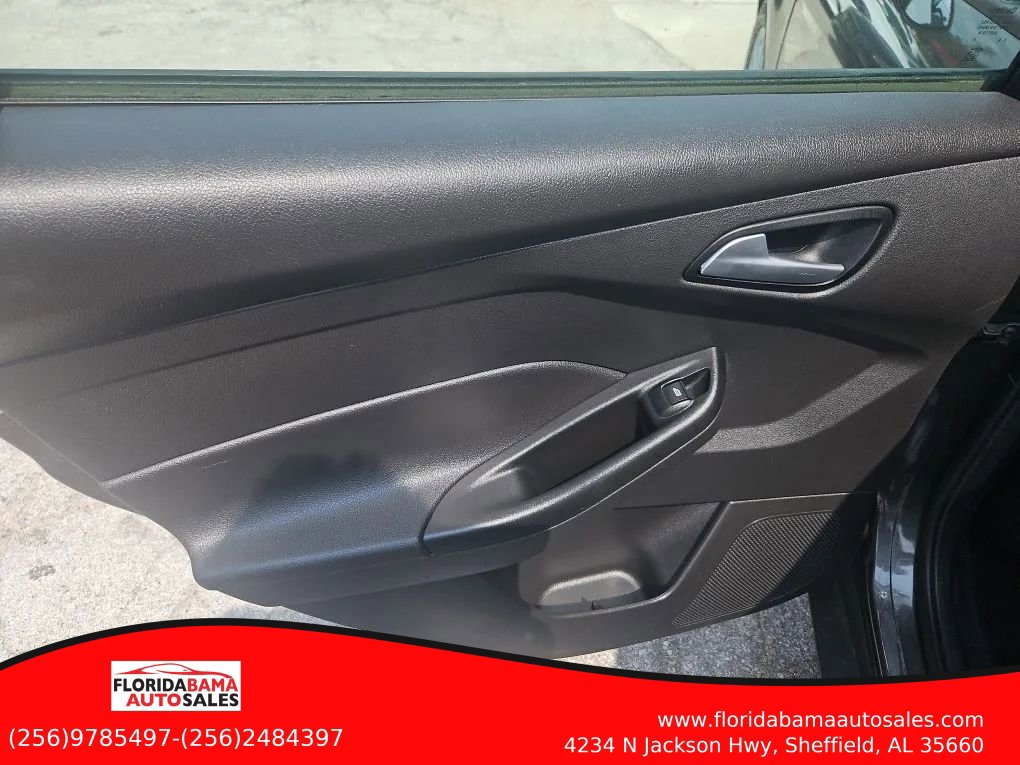 Used 2018 Ford Focus SE FWD image 9