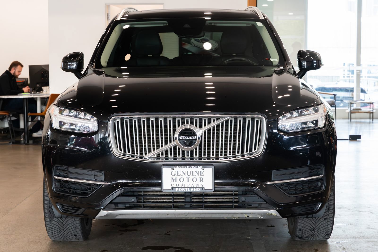 Used 2019 Volvo XC90 T8 Inscription w/ Advanced Package AWD/4WD image 2