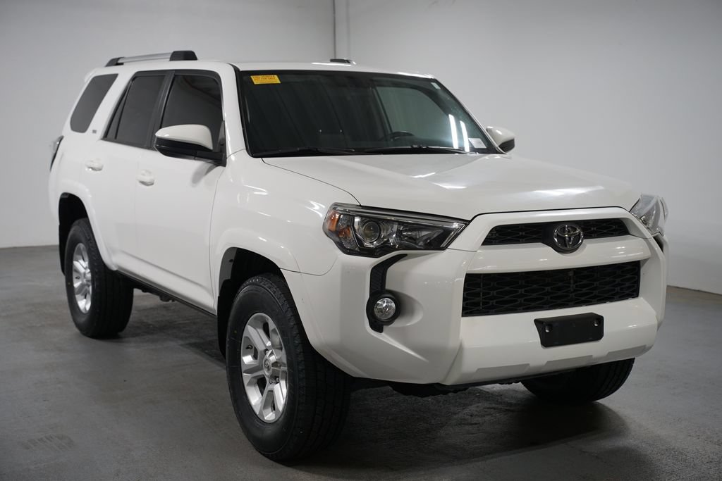 Certified 2019 Toyota 4Runner SR5 AWD/4WD image 3