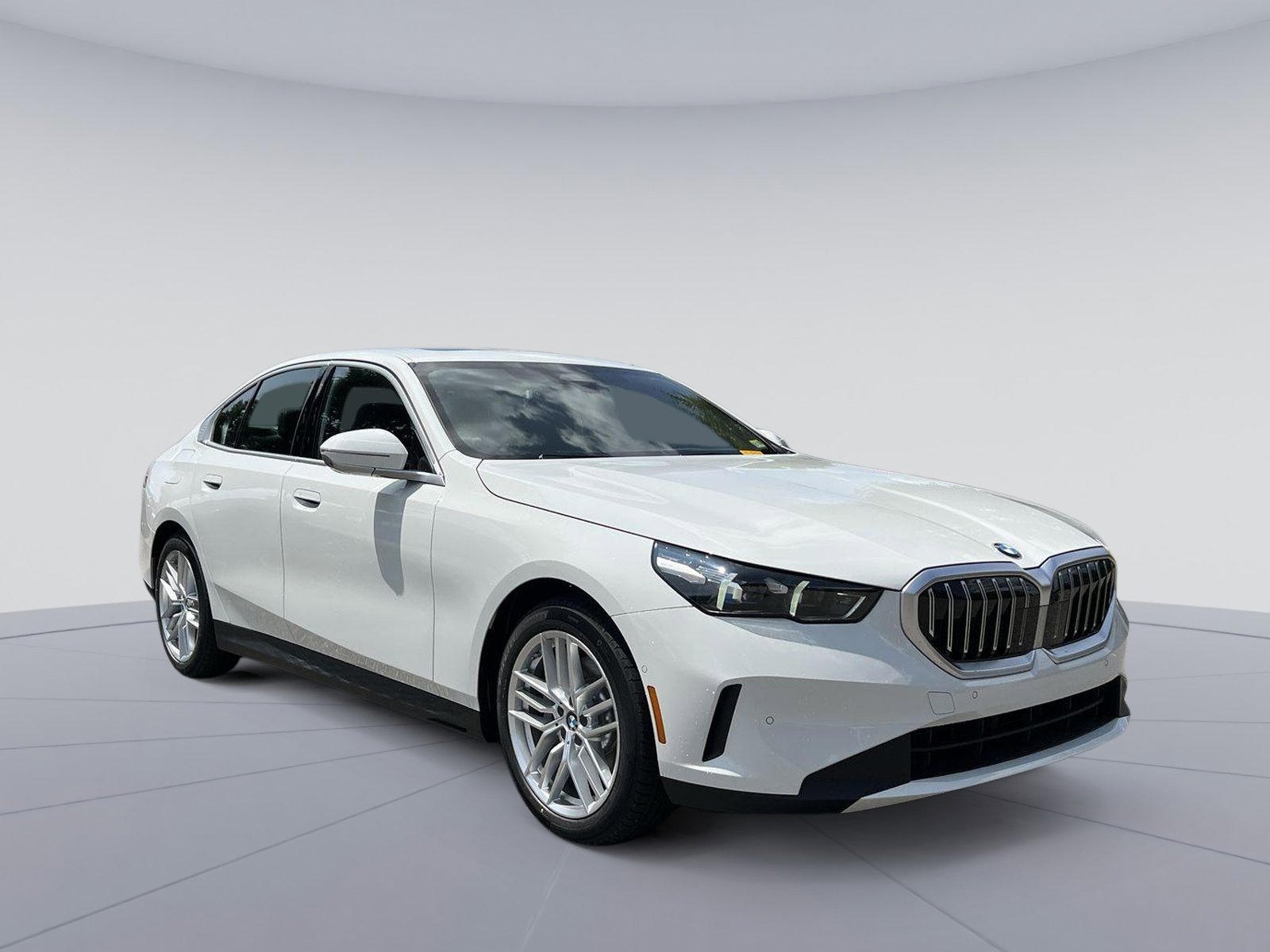 Certified 2025 BMW 530i xDrive w/ Premium Package image 7