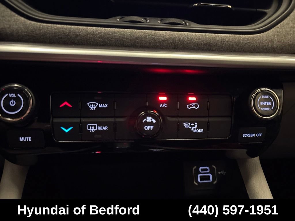 Used 2024 Jeep Compass Latitude AWD/4WD image 20