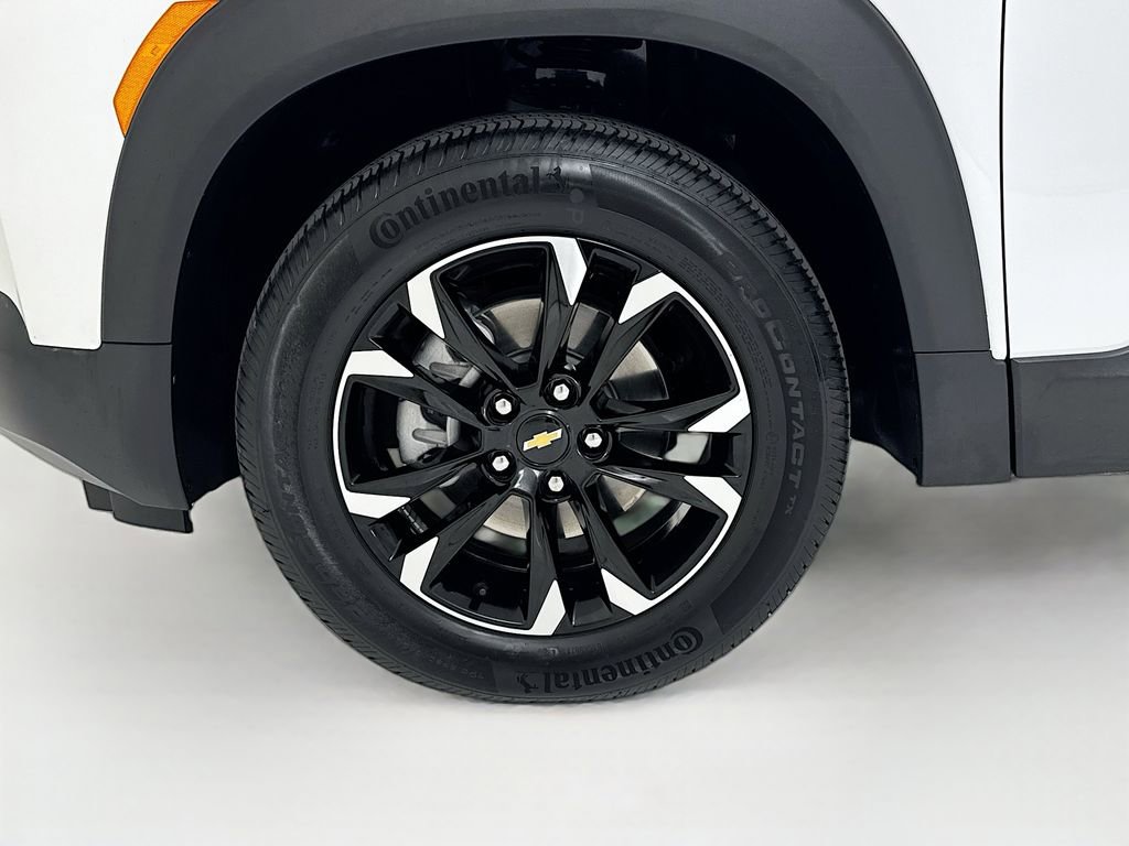 Used 2023 Chevrolet TrailBlazer LT AWD/4WD image 30
