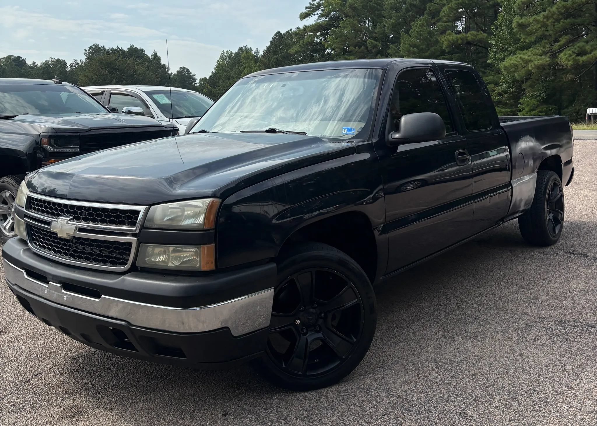 Used 2006 Chevrolet Silverado 1500 LS RWD image 2