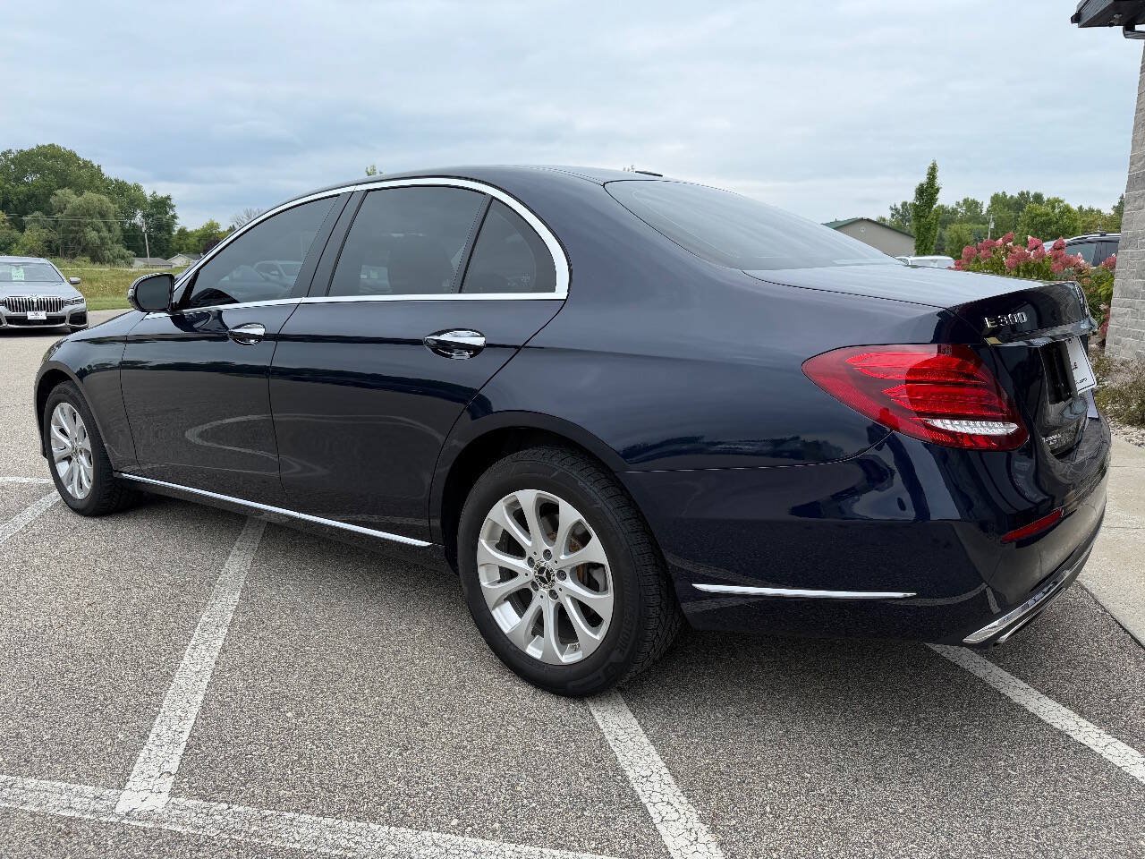 Used 2019 Mercedes-Benz E 300 4MATIC image 4