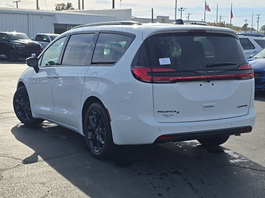 New 2026 Chrysler Pacifica Limited w/ S Appearance Package image 60