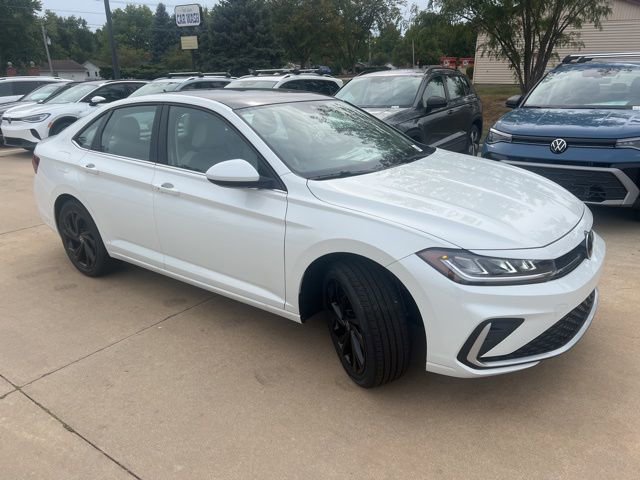 New 2025 Volkswagen Jetta SE