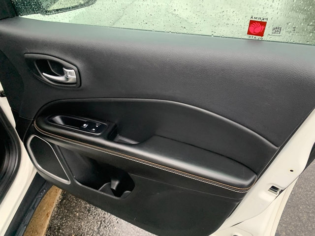 Used 2018 Jeep Compass Latitude w/ Popular Equipment Group AWD/4WD image 13