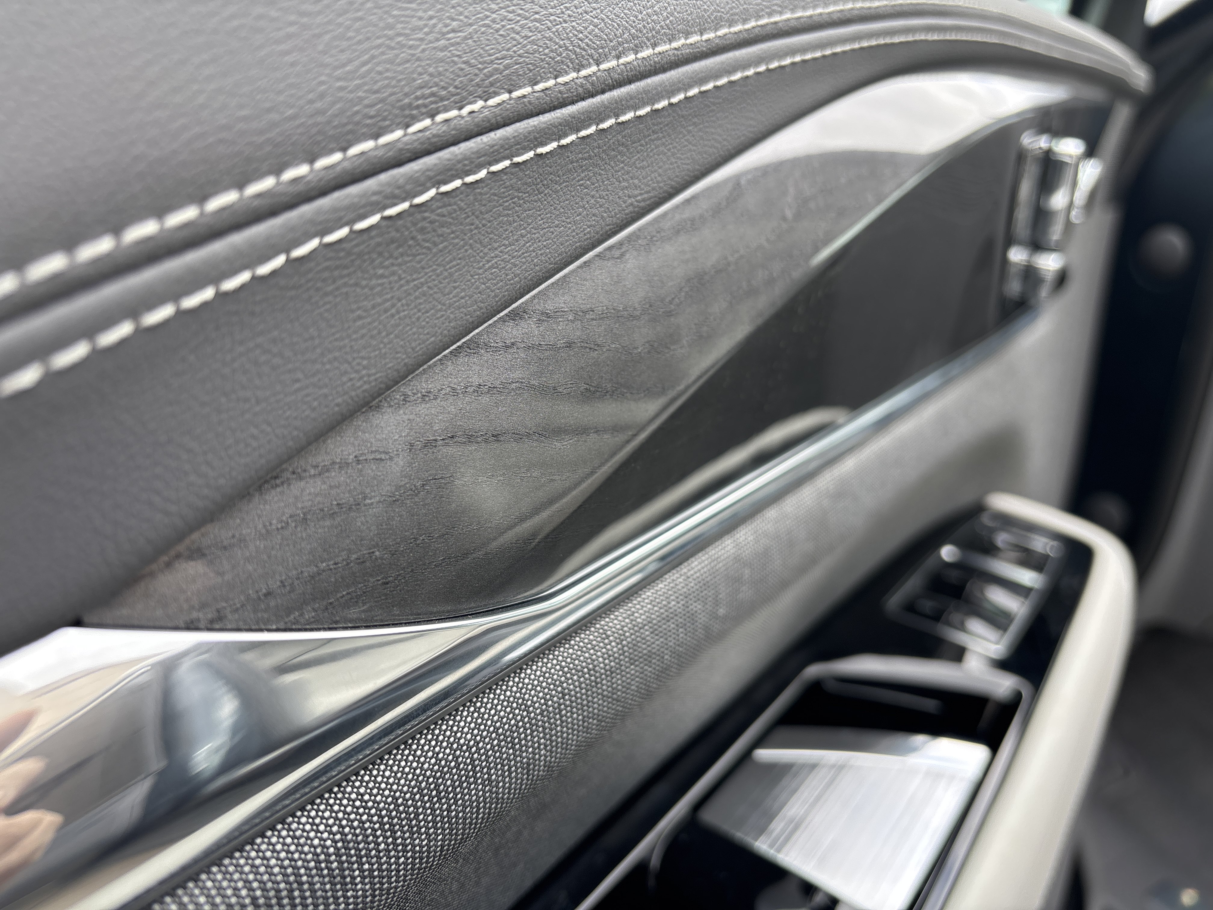 New 2026 Cadillac Escalade IQL Luxury image 24