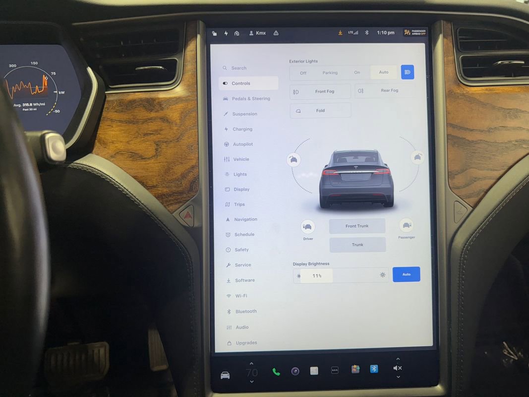Used 2020 Tesla Model X image 79