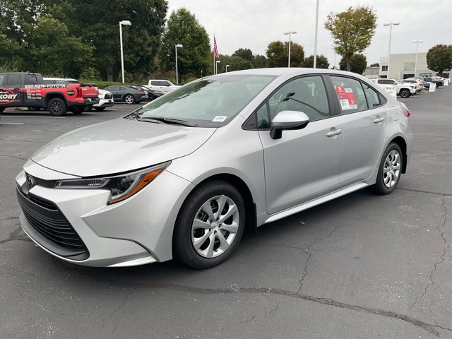 New 2027 Toyota Corolla LE FWD image 2