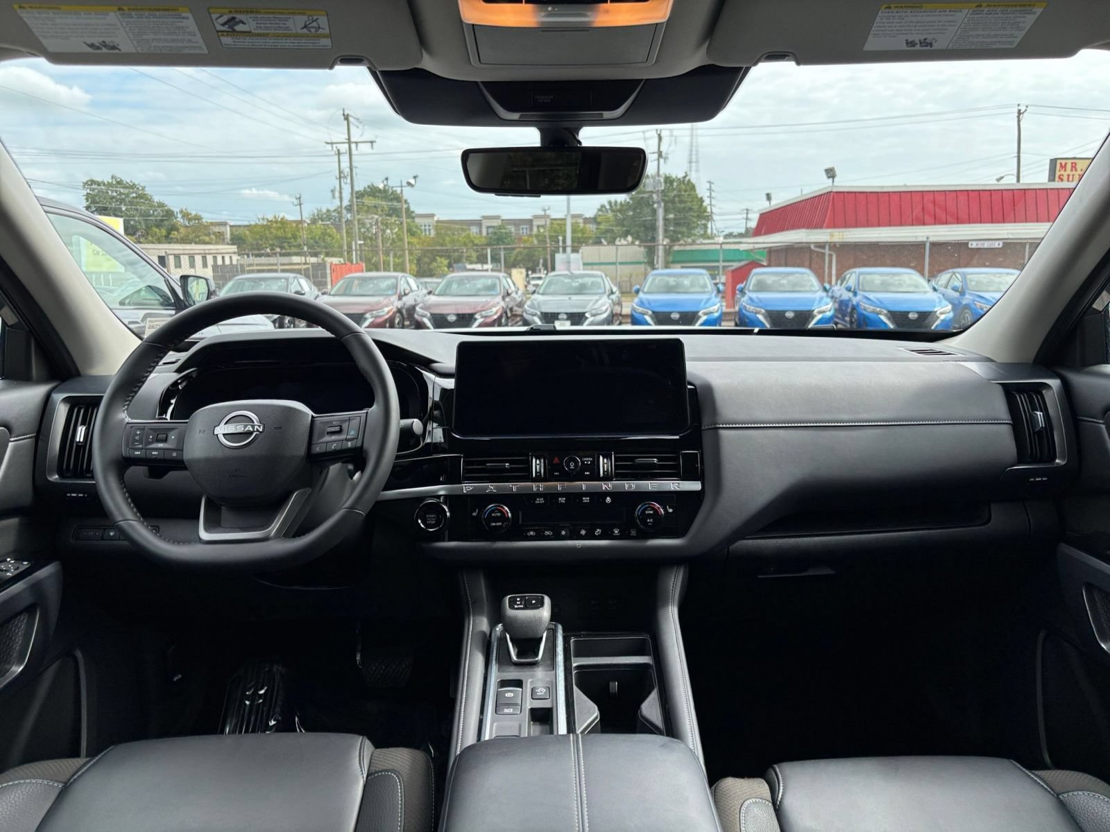 Used 2026 Nissan Pathfinder SL FWD image 35