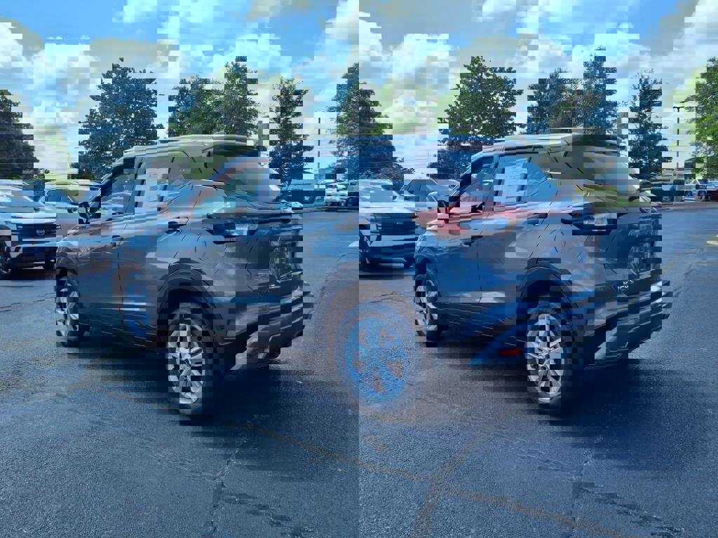 New 2025 Nissan Kicks Play S image 3