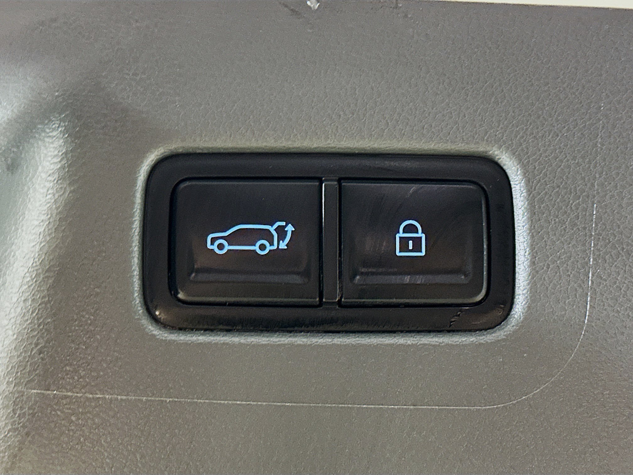 Used 2024 Hyundai Santa Fe Limited FWD image 30