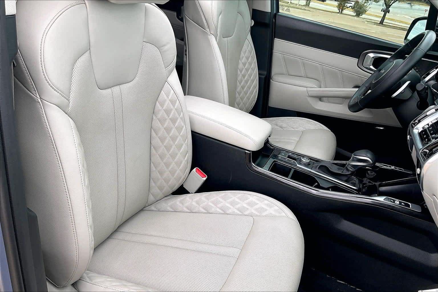Certified 2022 Kia Sorento SX FWD image 11