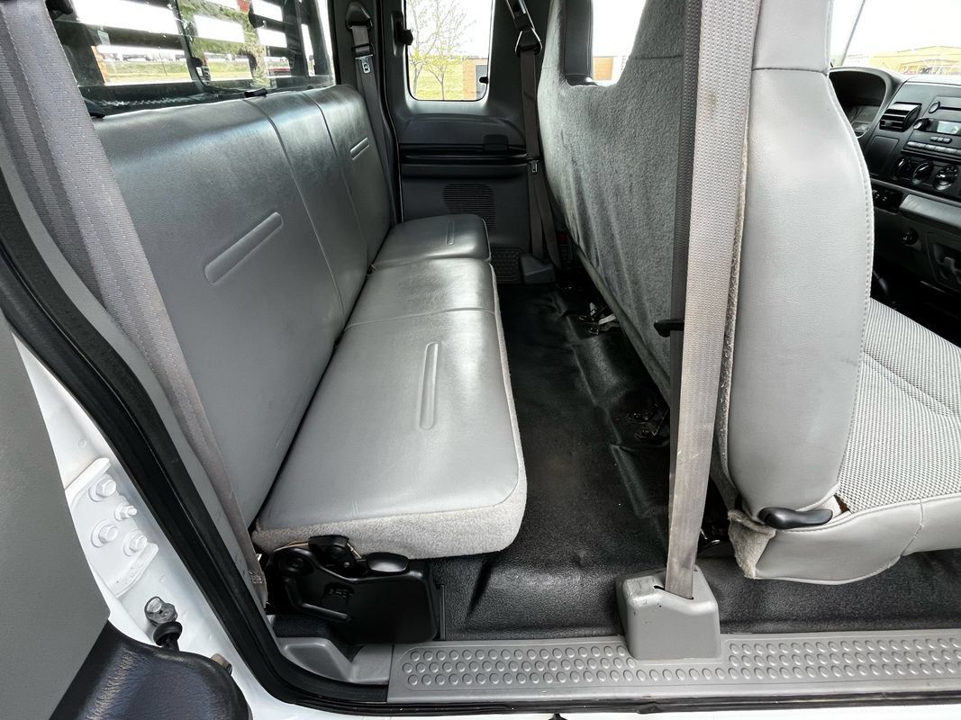 Used 2006 Ford F350 XL AWD/4WD image 17