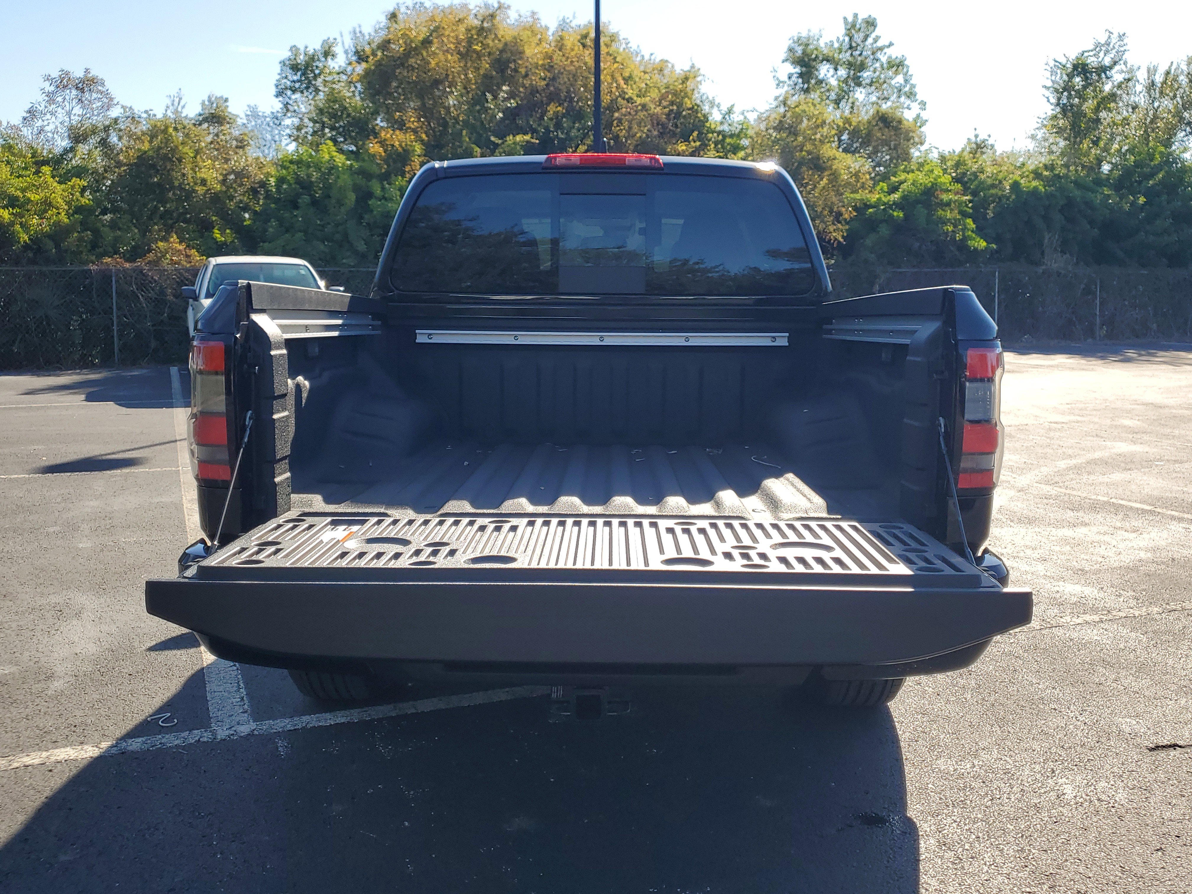 New 2026 Nissan Frontier SV image 8