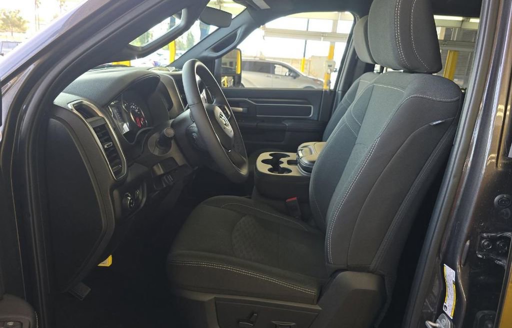 Used 2025 RAM 2500 Big Horn AWD/4WD image 6
