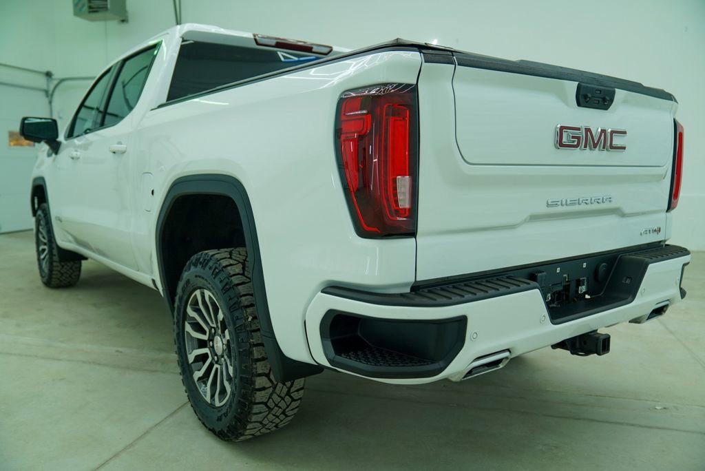 Used 2023 GMC Sierra 1500 AT4 image 4