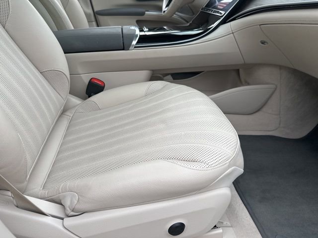 Used 2022 Mercedes-Benz EQS 450+ Sedan image 40