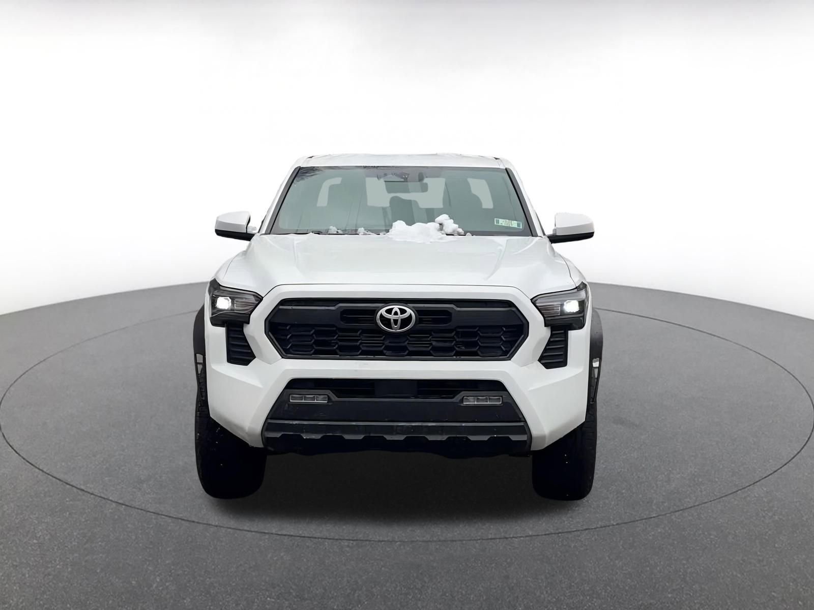 Used 2025 Toyota Tacoma TRD Off-Road image 4