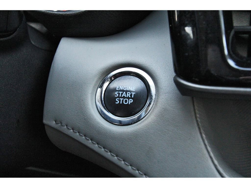 Used 2022 Toyota Highlander L image 21