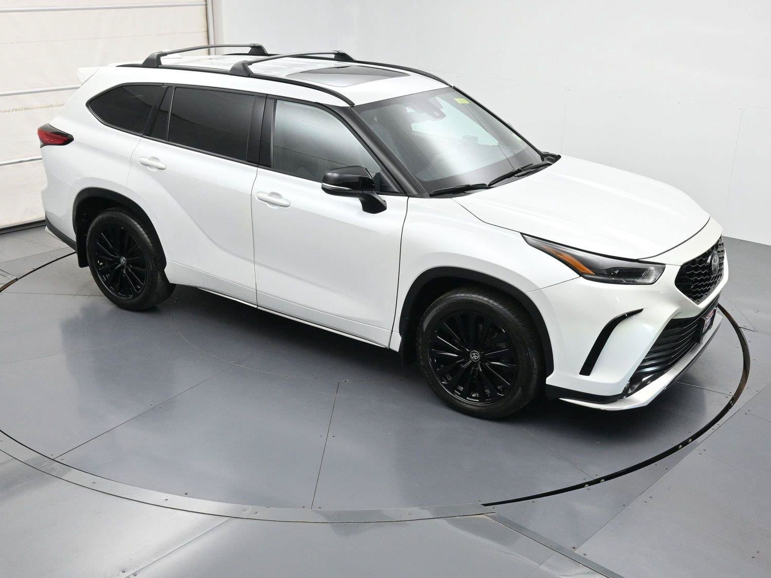 Used 2023 Toyota Highlander XSE AWD/4WD image 39