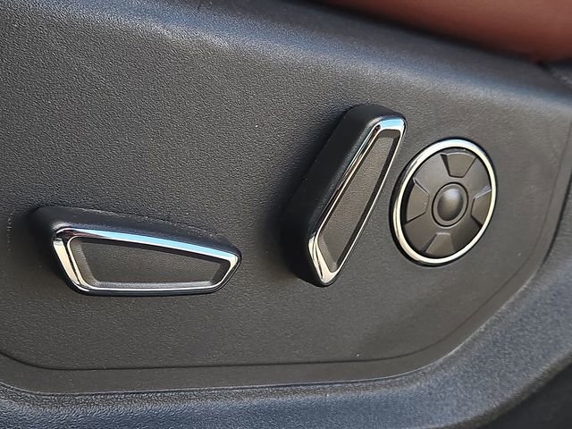 Used 2019 Ford F150 Platinum w/ Equipment Group 701A Luxury image 24