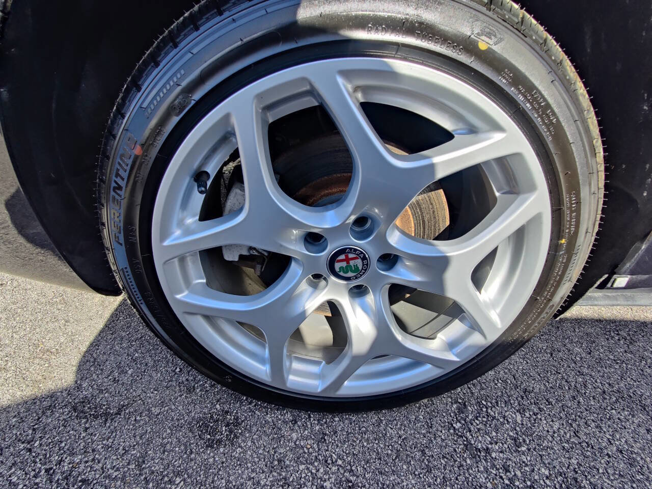 Used 2018 Alfa Romeo Giulia Ti w/ TI Performance Package image 15