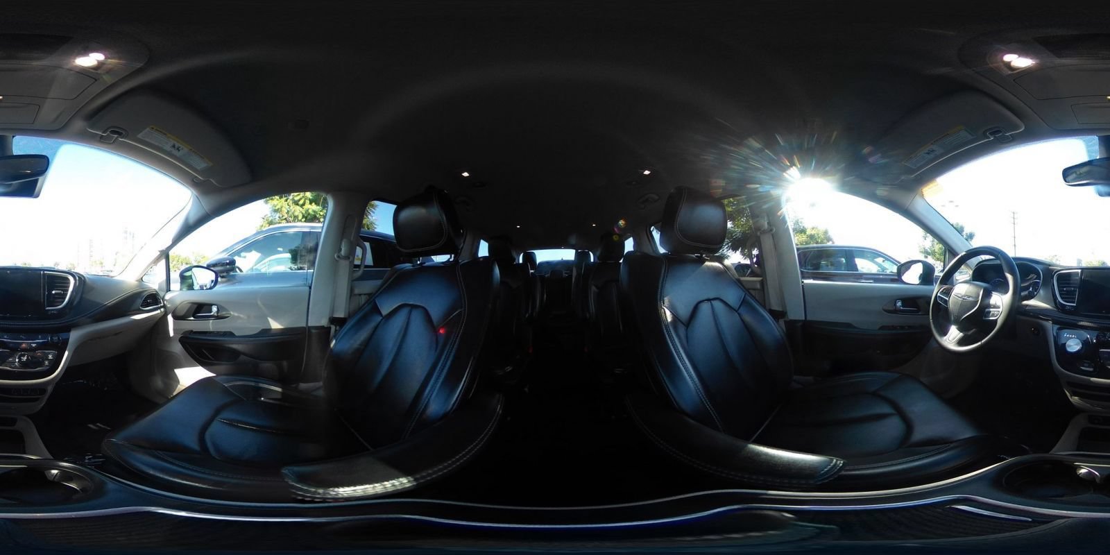 Used 2023 Chrysler Pacifica Touring-L FWD image 44