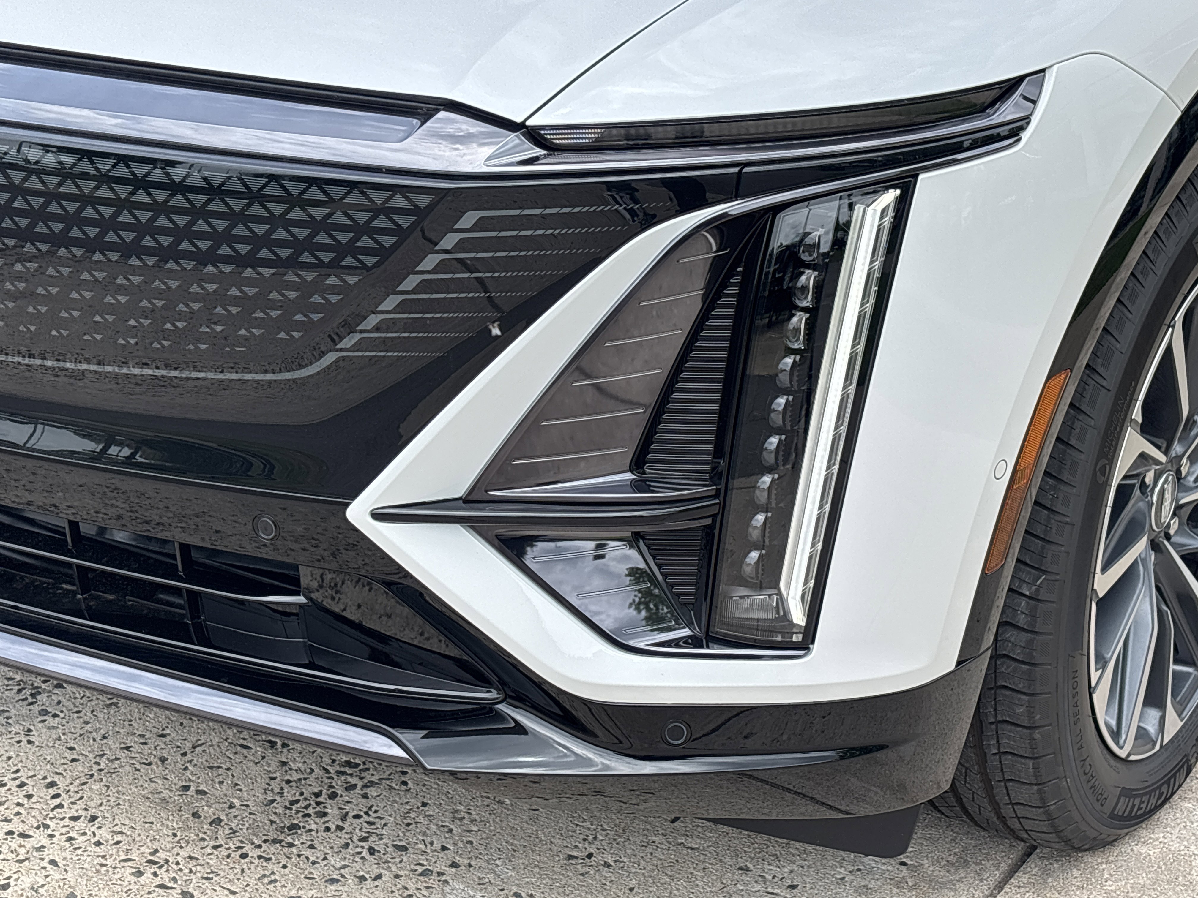 New 2025 Cadillac Lyriq Sport w/ LPO, Floor Liner Package image 16