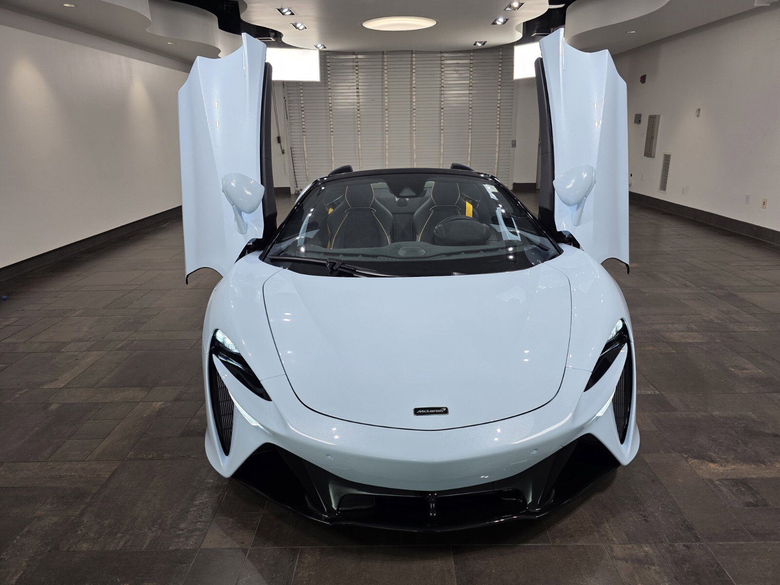 New 2026 McLaren Artura Spider RWD image 24