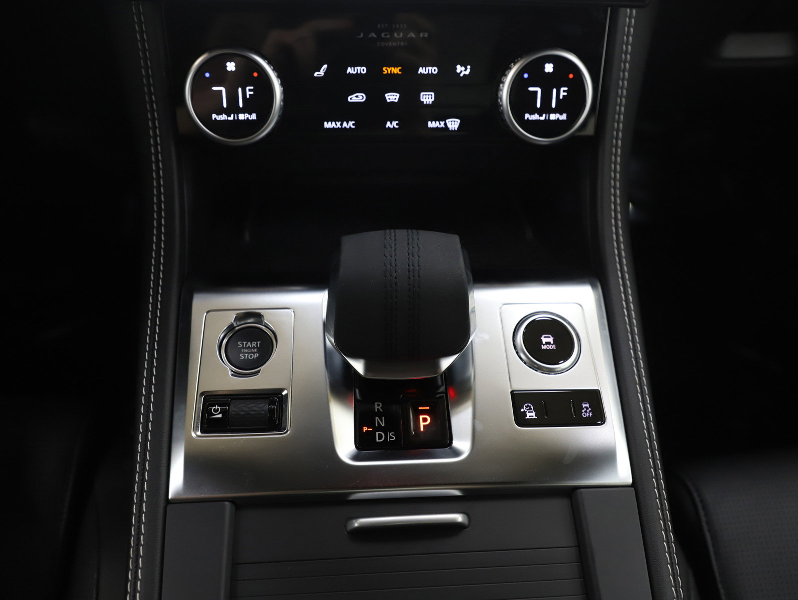 Used 2025 Jaguar F-PACE R-Dynamic S image 25