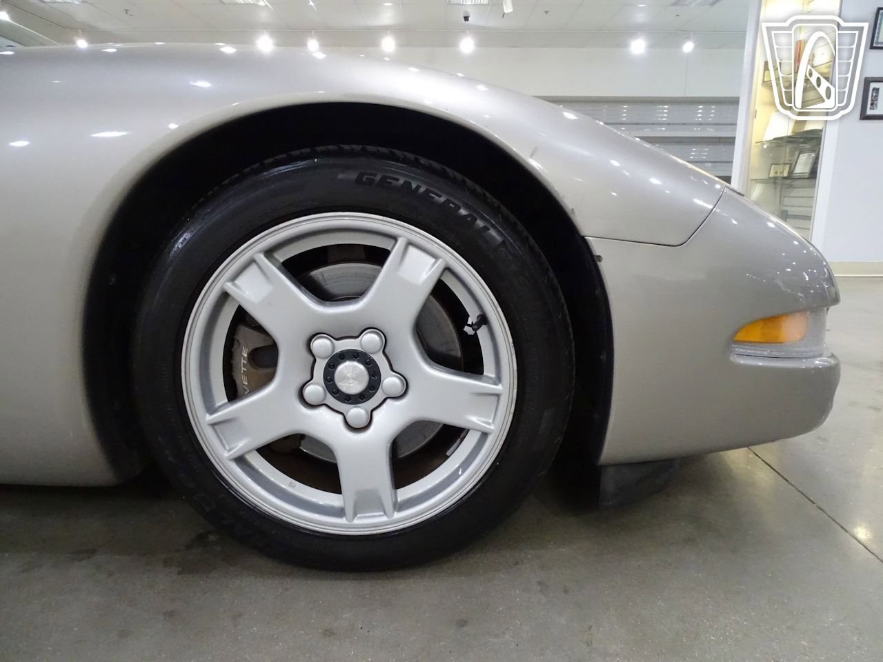 Used 1998 Chevrolet Corvette Coupe w/ Roof Pkg image 35