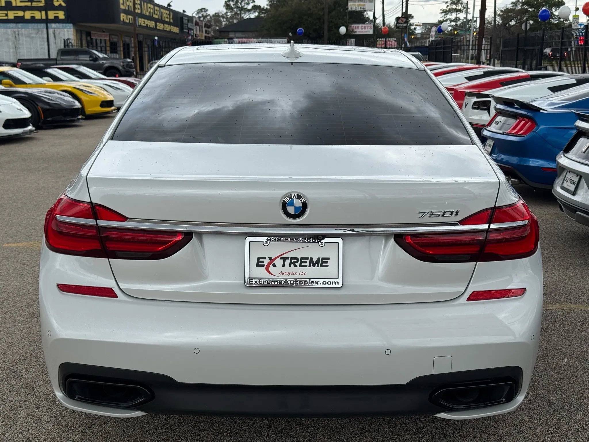 Used 2019 BMW 750i w/ Executive Package image 5