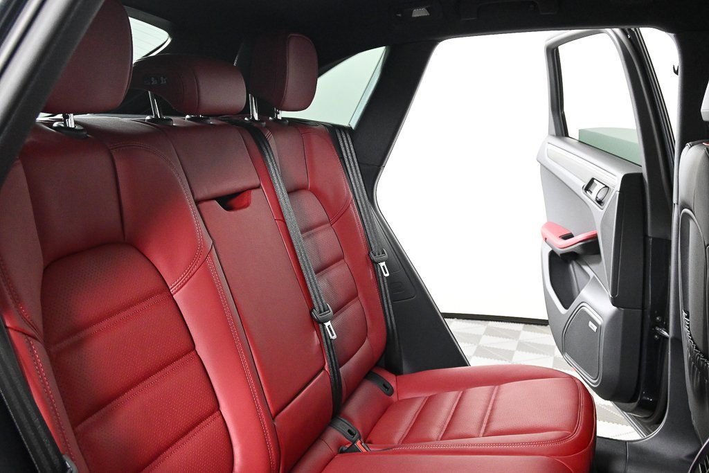 New 2026 Porsche Macan GTS image 24