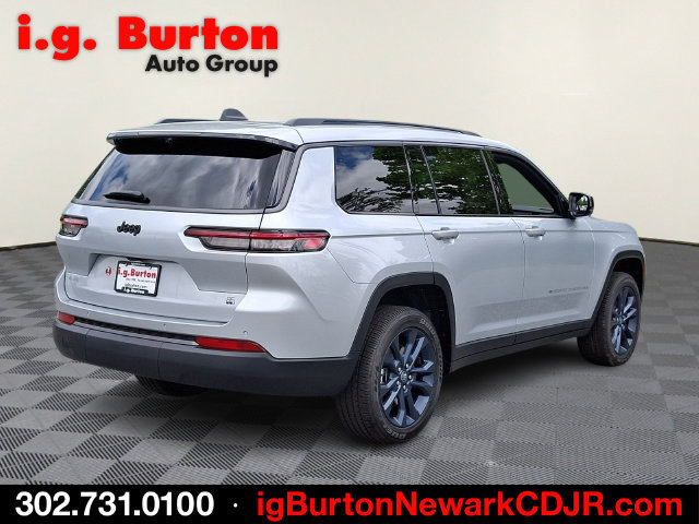 New 2026 Jeep Grand Cherokee L Limited AWD/4WD image 4