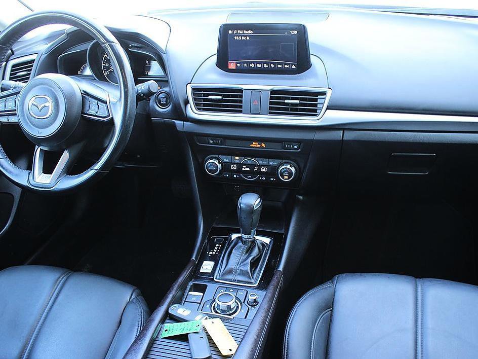 Used 2017 MAZDA MAZDA3 Touring FWD image 18