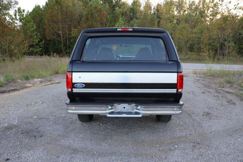 Used 1995 Ford Bronco XLT AWD/4WD image 7