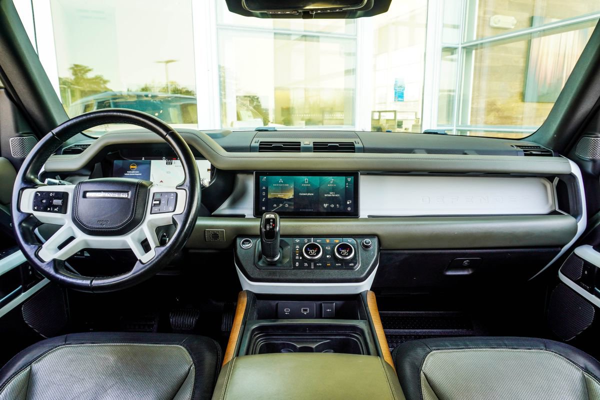 Used 2021 Land Rover Defender 110 X-Dynamic HSE image 5